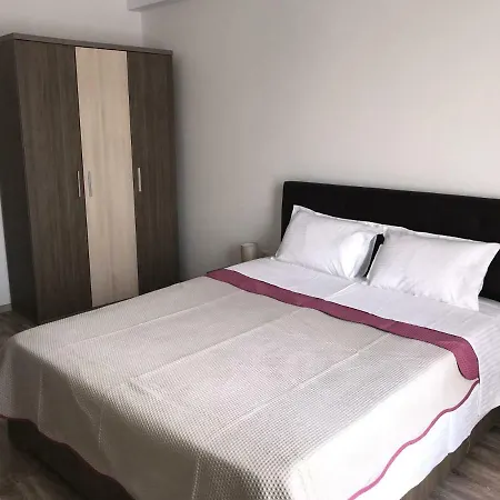 Summerland Mamaia